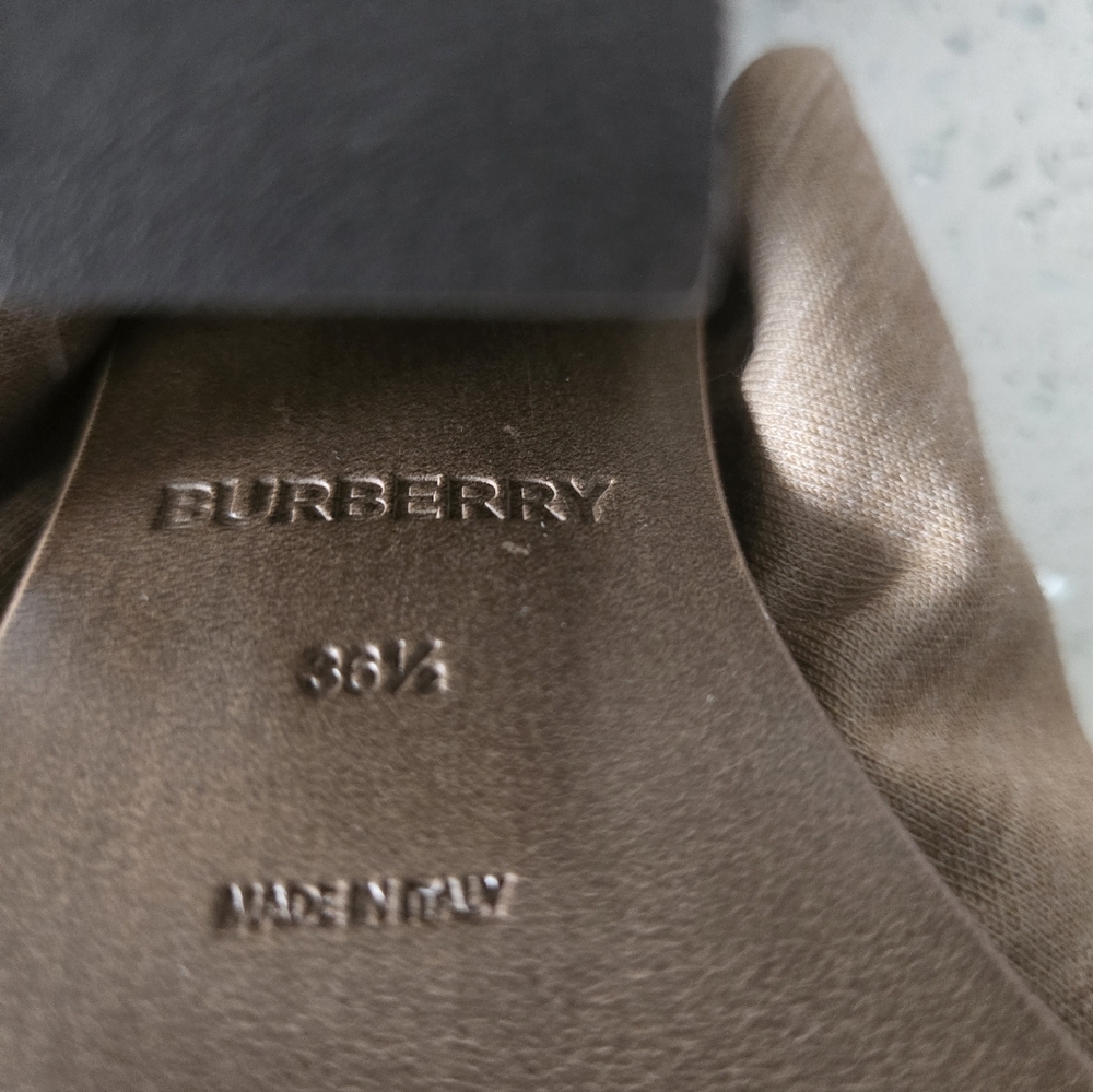 Burberry Slingback Pumps Size 6.5 (36.5) With Dust Bag - Picture 9 of 15